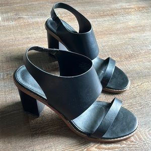 French Connection | Black Sandals